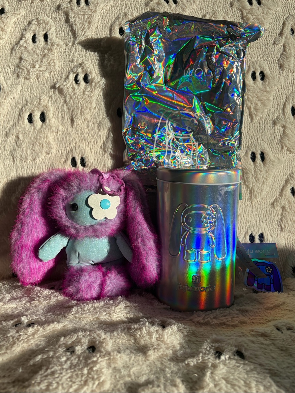 CJ Hendry Juju World Hong Kong Ultra Rare! Purple & Blue. Can and  Stickers